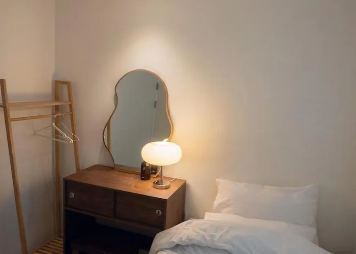 Entire House, Travel Via Line, Airport Bus, 6 Pax * 서울특별시